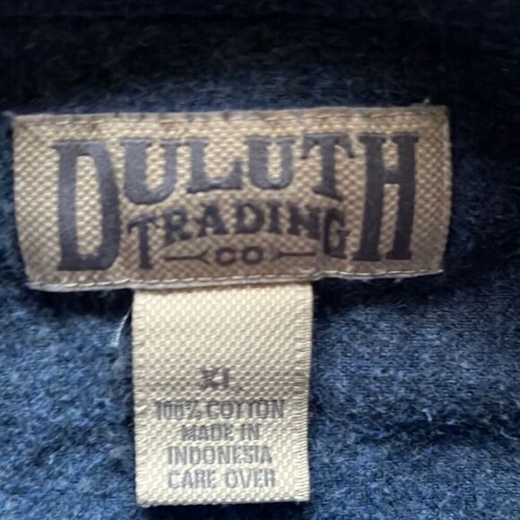 Duluth Trading Co. Button Down Cotton Flannel Sz. XL - Picture 2 of 7